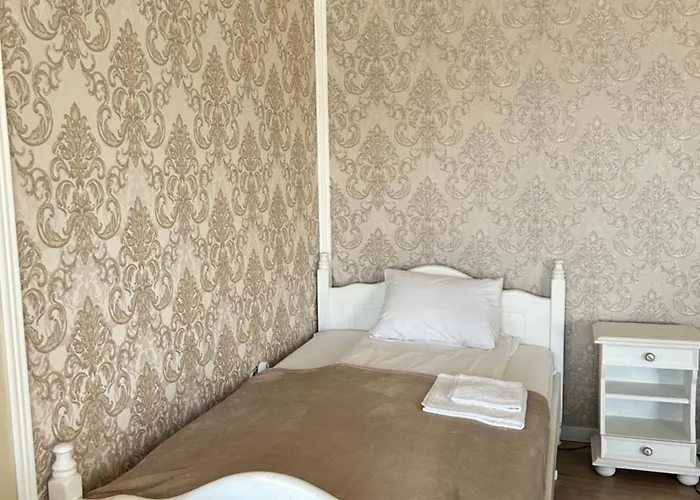 Feriehus Sofia - Pool, Sauna & Nature Escape